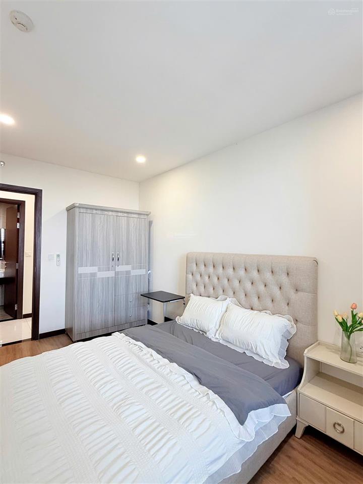 Bán nhanh căn hộ c skyview, 2,15 tỷ, 79m2, sổ hồng riêng, 2pn, 2wc, thủ dầu một, bình dương