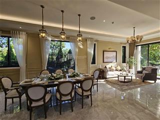 Biệt thự kênh đào 300m2/4pn/4wc. cách q7 chỉ 40ph. đầy đủ trường quốc tế, phòng khám siêu thị