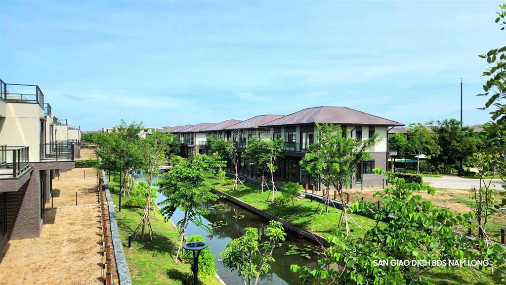 28tr/m2 biệt thự sân vườn rẻ nhất kđt waterpoint 540m2 1 trệt 1 lầu 5pn. mua trực tiếp chủ đầu tư