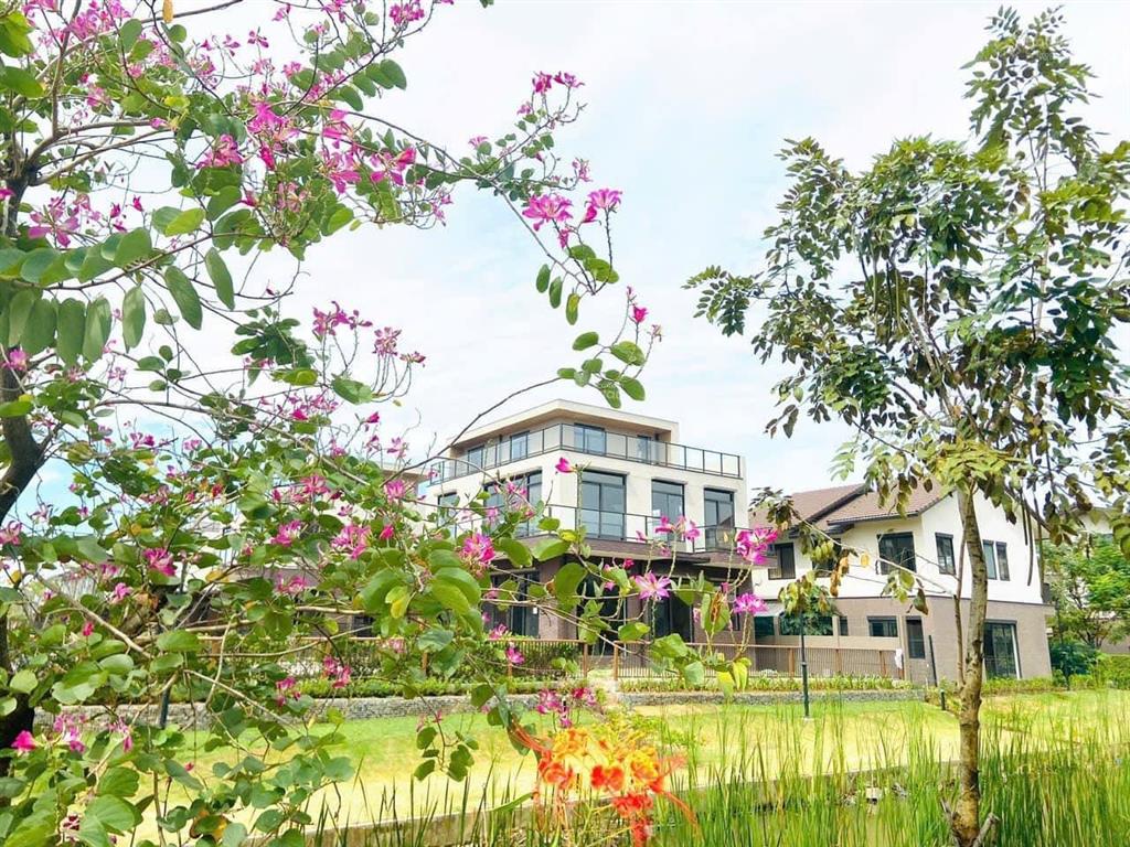 28tr/m2 biệt thự sân vườn rẻ nhất kđt waterpoint 540m2 1 trệt 1 lầu 5pn. mua trực tiếp chủ đầu tư