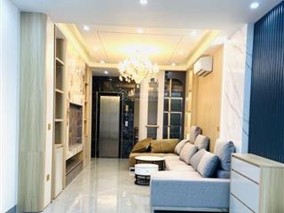 Nhà đội cấn 6 tầng, nở hậu thang máy  full nội thất.