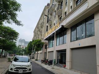 Cho thuê nhà him lam vạn phúc, hđ. dt 50m2, 7 tầng, mặt tiền 5m, nhà mới 100%, thông sàn, 25tr/th