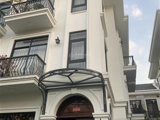 Cho thuê bt vinhomes green bay  mễ trì, 150m2 đất, xd 100m2x4t, 1hầm, mt 8m. thang máy, 80tr