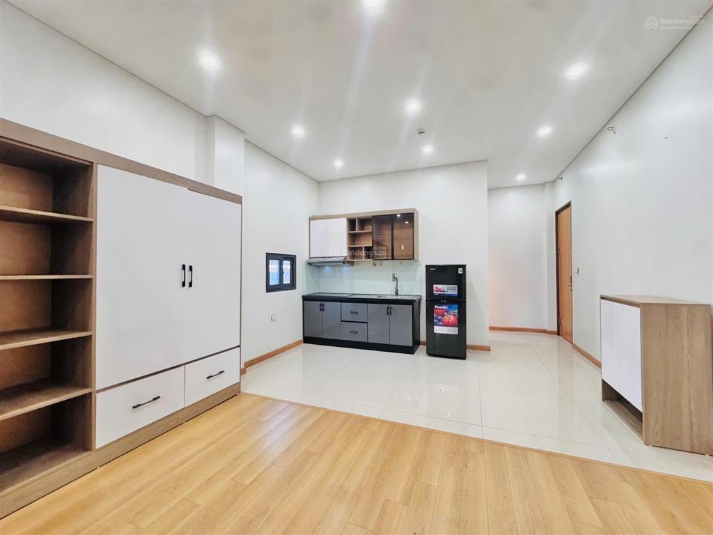 Căn hộ 1pn ban công full đồ  máy giặt riêng ngay ngã tư xuân la  võ chí công đảm bảo pccc