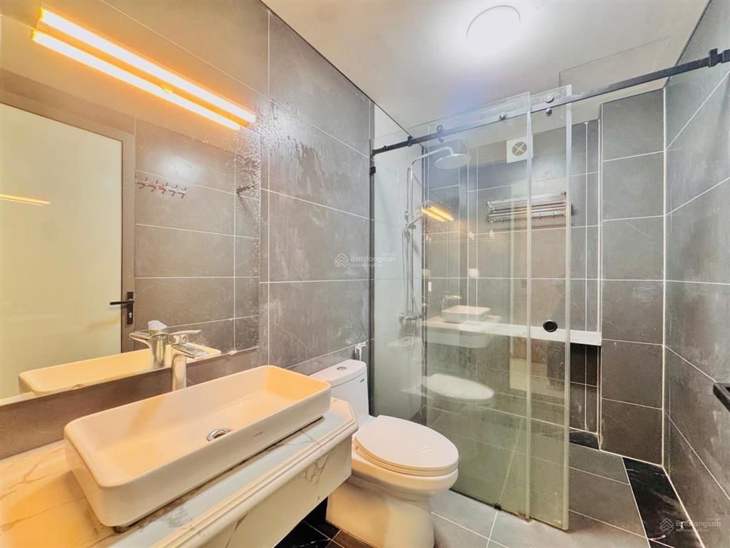 Căn hộ 1pn ban công full đồ  máy giặt riêng ngay ngã tư xuân la  võ chí công đảm bảo pccc