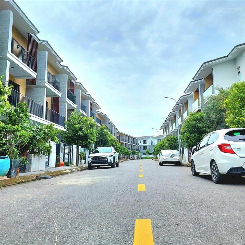 Sốc chủ gửi bán căn beomes vô địch về giá