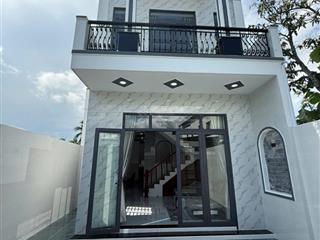 Bán căn nhà lầu mới tân cổ điển dt 6x16m,thuộc trung an,tp mỹ tho,tg. giá 2,7 tỷ thương lượng