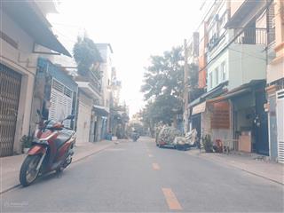 Bán nhà góc, 4 tầng, nở hậu 6.3m x 12.5m, giá 10 tỷ, hẻm 10m thông, dương quảng hàm, p5, gv