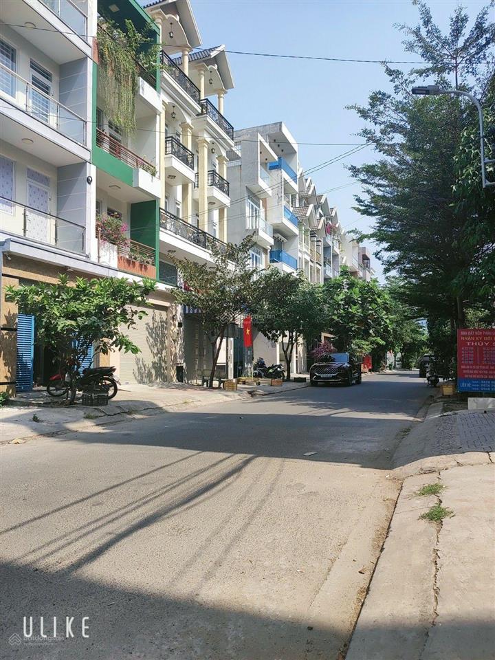 Bán biệt thự 4 tầng, 7m x 14m, chỉ 10.5 tỷ, khu đồng bộ, nhựa 10m, đường số 53, p14, gò vấp