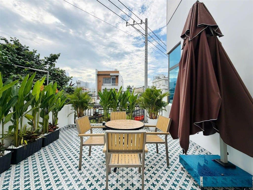 Bán nhà mặt tiền nguyễn duy cung, p12, gv. dt 4.3x23 99m2, 3 tầng, nhà mới, chỉ 11.9 tỷ