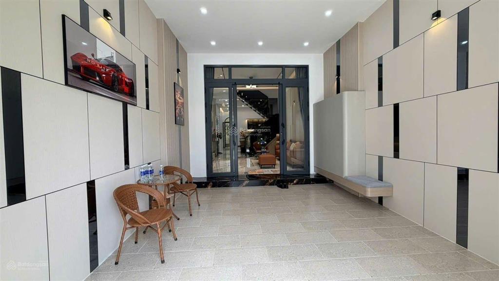 Bán nhà mặt tiền nguyễn duy cung, p12, gv. dt 4.3x23 99m2, 3 tầng, nhà mới, chỉ 11.9 tỷ