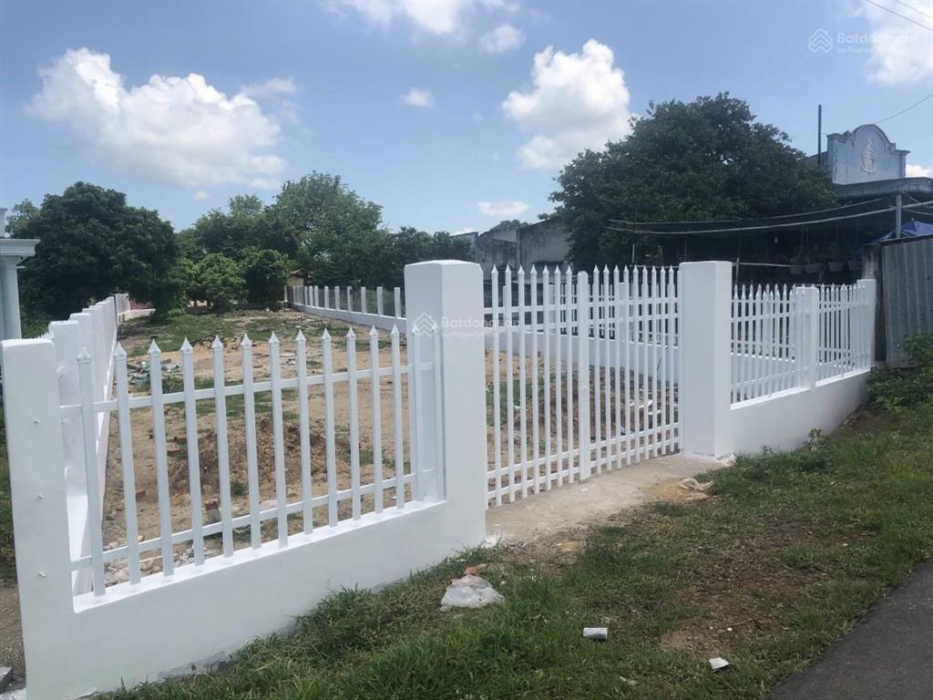 Bán lô đất mặt tiền 300m2. giá 350 triệu. đường nhựa 20m