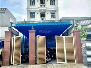 Bán 40 căn hộ dịch vụ. 900m2 sàn. giá 37 tỷ (chính chủ)
