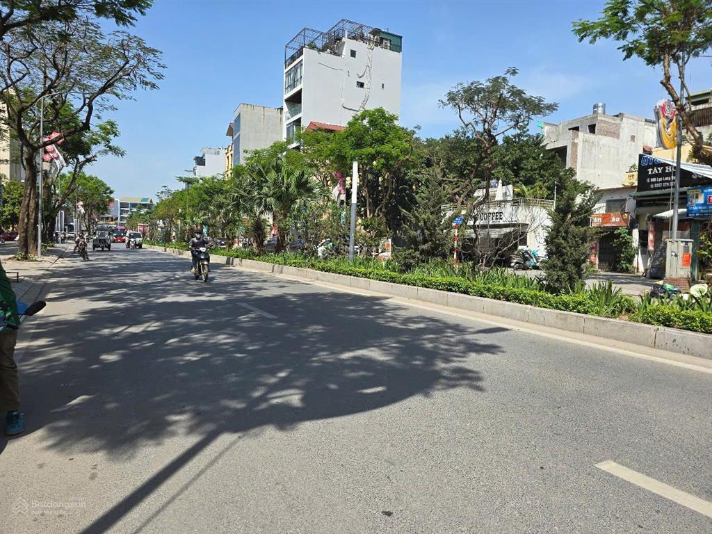 Mảnh đất vàng mặt phố vỉa hè đá bóng view hồ tây, lạc long quân, 166 m2, c4, mt 6m, 88 tỷ, tây hồ