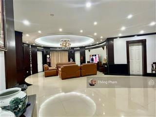 Chính chủ cho thuê căn hộ 133m2 toà ct1 cao tầng sudico nhà đẹp, đầu tháng 7 chuyển vào được