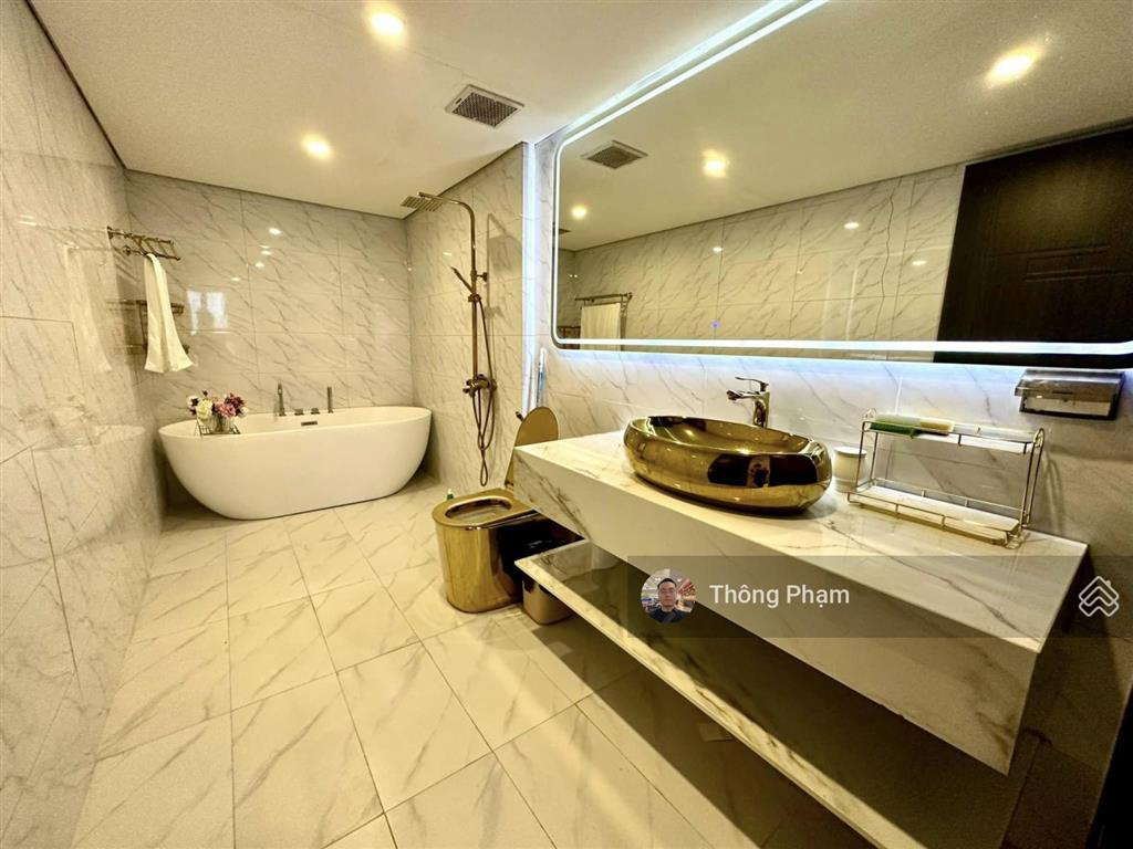 Bán căn hộ 372m2, giá thỏa thuận, 4pn, 3wc, thiết kế 2 tầng