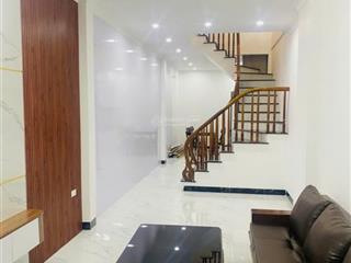 Bán nhà tam hiệp, thanh trì, 39m2 x 5 tầng, đường thông ô tô, giá hơn 5 tỷ