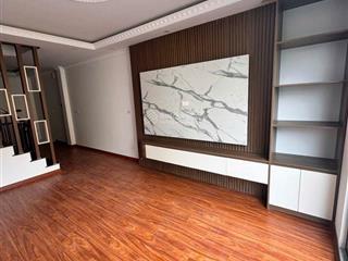 Bán nhà xây mới 50m2 x 5 tầng tại ngũ hiệp, thanh trì, ô tô vào nhà giá 5,4 tỷ