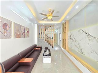 Bán nhà mới, xây độc lập 55m2 x 4 tầng, đường thông, ô tô đỗ cửa, giá 5,7 tỷ
