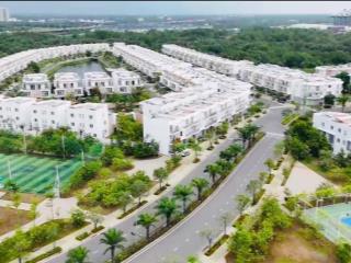 Bán lô đất giá tốt đầu tư  phú hữu  gần lake view  khang điền