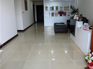Chính chủ cần cho thuê căn hộ royalcity 120m2 3 phòng ngủ view thoáng nhà mới rất đẹp bàn giao luôn