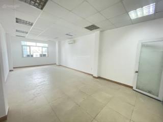 Chính chủ cho thuê văn phòng 35m2 giá cực rẻ ngay mặt tiền đường lê quốc hưng, p13, quận 4