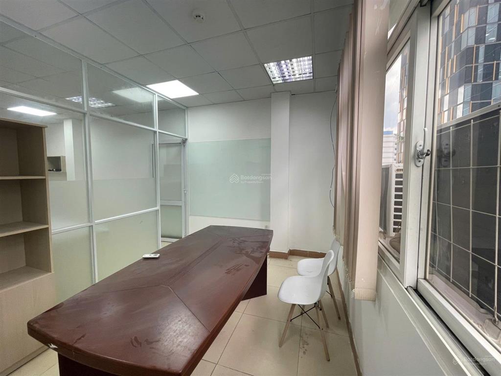 Cho thuê văn phòng 40m2 mặt tiền đường lê quốc hưng, p13, quận 4