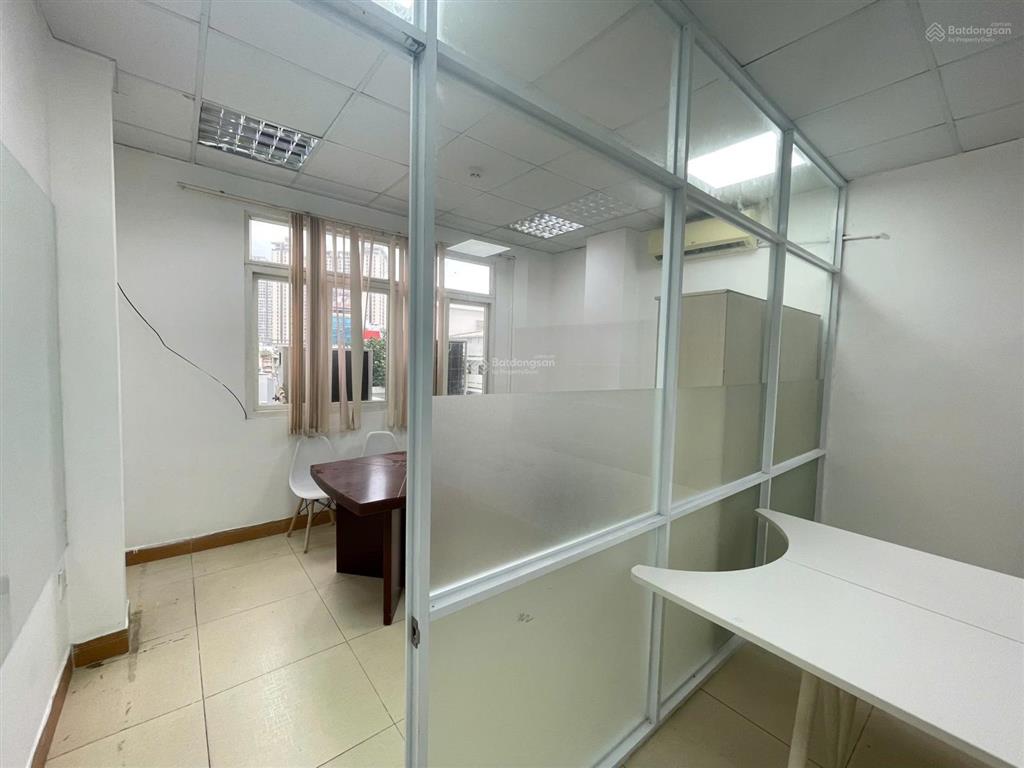Cho thuê văn phòng 40m2 mặt tiền đường lê quốc hưng, p13, quận 4