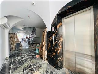 Mặt tiền tân thắng  đối diện aeon tân phú  75 triệu/tháng