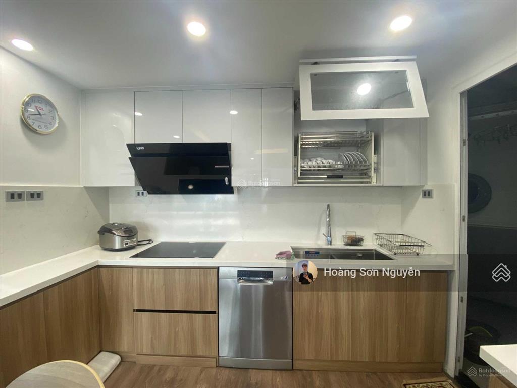 Cho thuê n04 udic complex 3pn full đồ đẹp chỉ 20 tr căn góc thoáng, có slot ô tô,  0977 858 ***