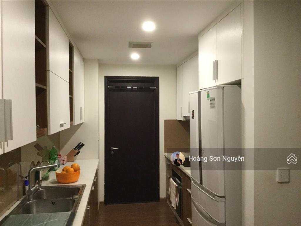 Cho thuê căn hộ mandarin 3 phòng ngủ full nội thất sang trọng, 172m2, giá 26 tr/th.  0977 858 ***