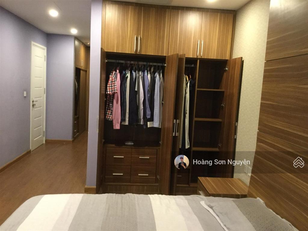 Cho thuê căn hộ mandarin 3 phòng ngủ full nội thất sang trọng, 172m2, giá 26 tr/th.  0977 858 ***