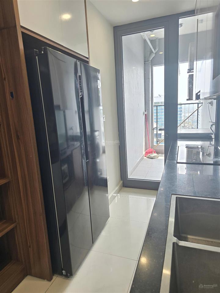Cho thuê căn hộ 3pn, 2wc, căn góc 112m2 tại stellar garden, 20 triệu full đồ đẹp,  0977 858 ***