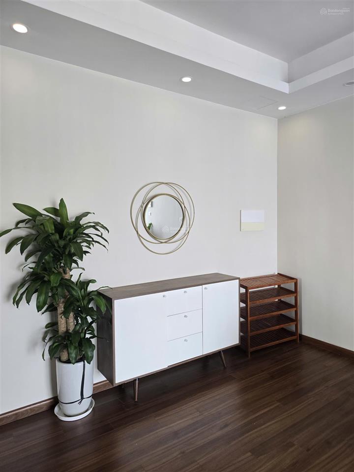 Cho thuê căn hộ 3pn, 2wc, căn góc 112m2 tại stellar garden, 20 triệu full đồ đẹp,  0977 858 ***