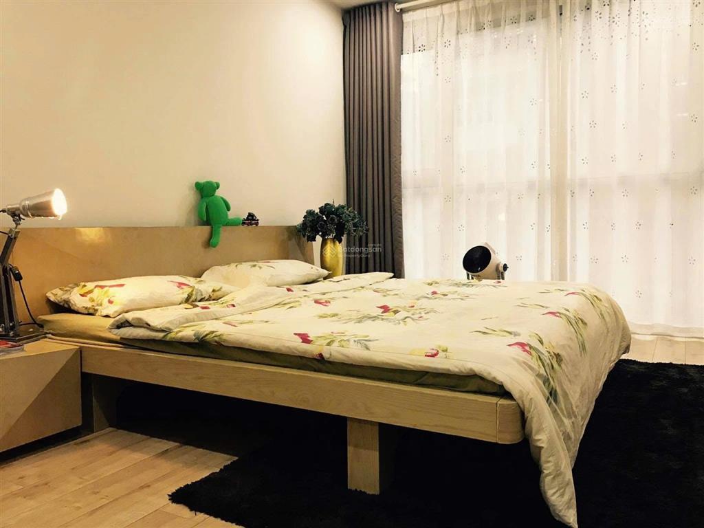 Cho thuê mandarin hmg 2 ngủ + 1 full đồ đẹp 135m2 căn góc vào luôn chỉ 22 tr/th.  0977 858 ***