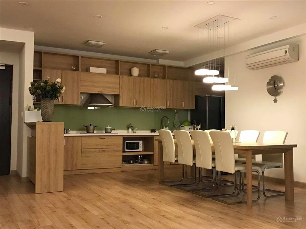 Cho thuê mandarin hmg 2 ngủ + 1 full đồ đẹp 135m2 căn góc vào luôn chỉ 22 tr/th.  0977 858 ***