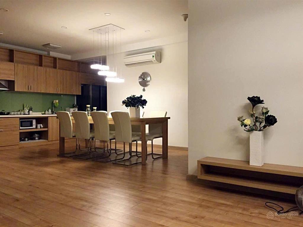 Cho thuê mandarin hmg 2 ngủ + 1 full đồ đẹp 135m2 căn góc vào luôn chỉ 22 tr/th.  0977 858 ***