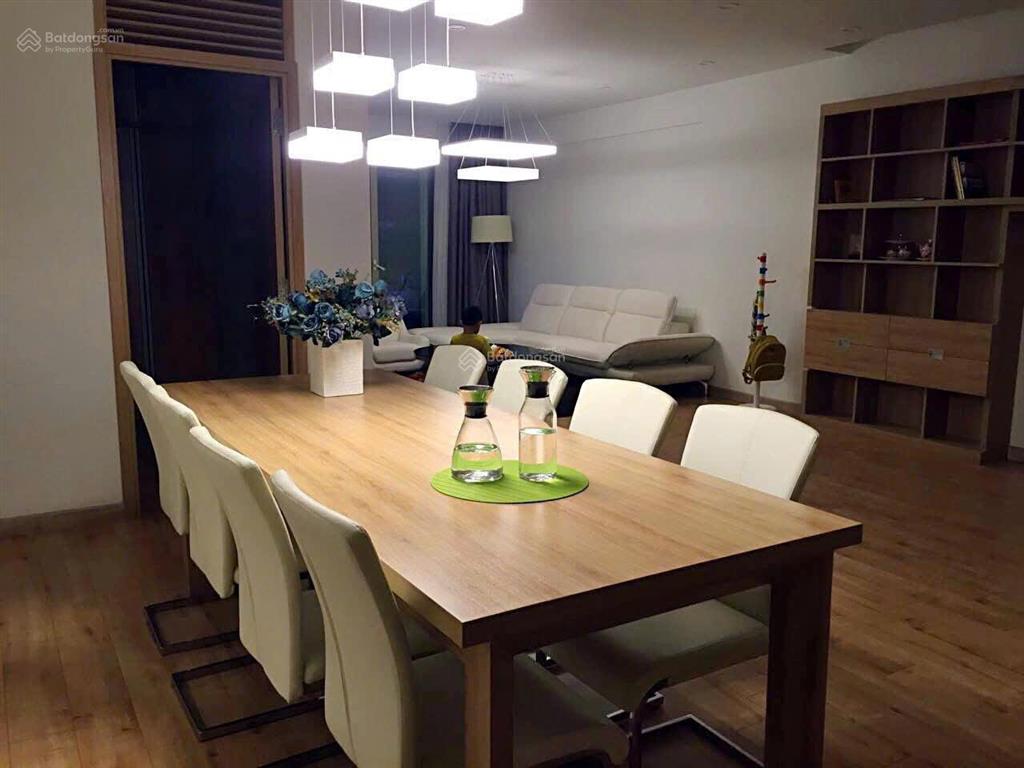 Cho thuê mandarin hmg 2 ngủ + 1 full đồ đẹp 135m2 căn góc vào luôn chỉ 22 tr/th.  0977 858 ***