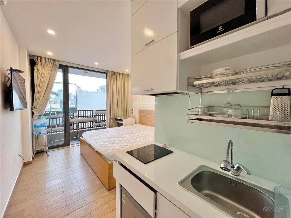 Căn hộ balcony hai bà trưng tân định, gần công viên lê văn tám, nhà thờ tân định quận 1 giáp quận 3