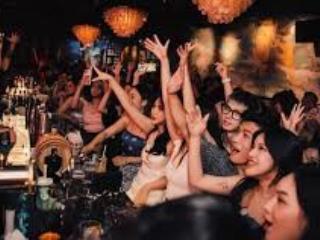 Hot! mặt bằng làm bar cực đẹp tại quận hoàn kiếm, gần bờ hồ