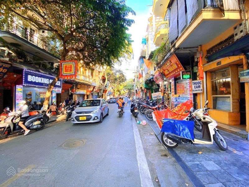 Hiếm có tại phố cổ hàng bạc nhà 5tầng, dt 140m2 ô tô tránh 2 chiều giá chỉ 90 tỷ