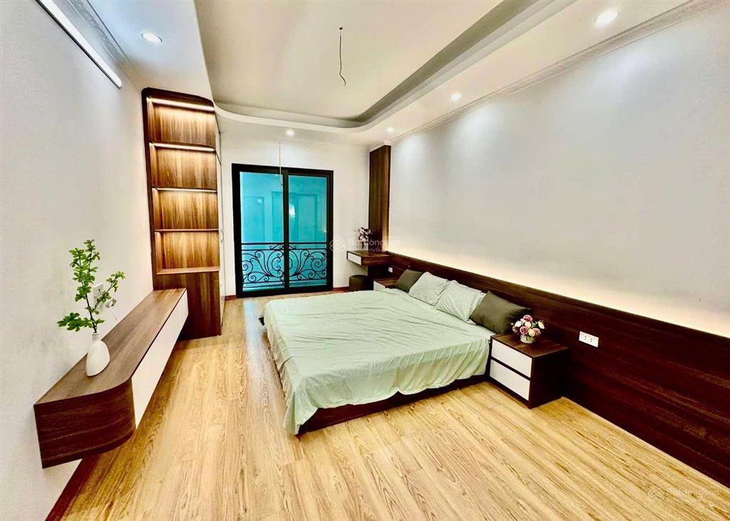 Bán nhà nguyễn trãi, thanh xuân, 8.29 tỷ 40m2, ô tô, mặt tiền rộng, full nội thất