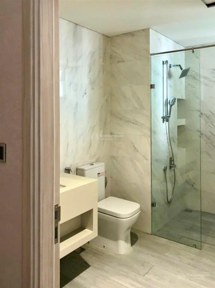 Cần cho thuê gấp căn hộ cao cấp midtown, pmh, q7. 135m 3pn, 3wc, căn góc, view sông. chỉ 40tr/th.