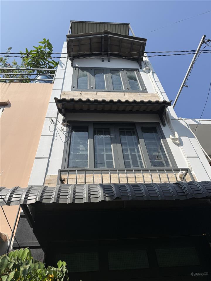 Chính chủ  4 tầng giá rẻ  khu vip quận phú nhuận