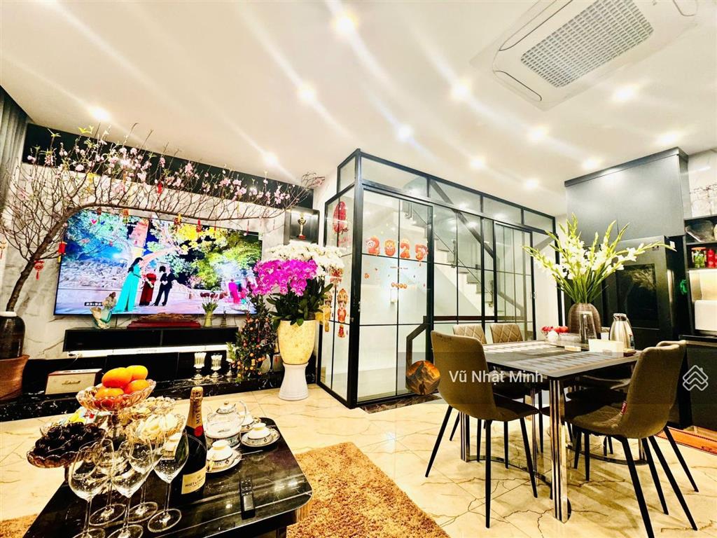 Nhà việt hưng dân xây 65m 6 tầng vỉa hè ô tô tránh  trung tâm phố thị  kinh doanh sầm uất 14 tỷ 2