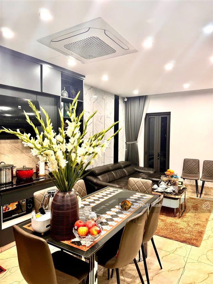 Nhà việt hưng dân xây 65m 6 tầng vỉa hè ô tô tránh  trung tâm phố thị  kinh doanh sầm uất 14 tỷ 2