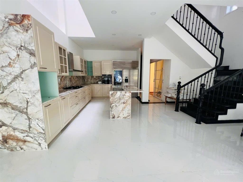 Nhà mặt tiền ngang 7m dài 16.6m, 2 tầng an phú, quận 2 gần thảo điền giá chỉ 23 tỷ