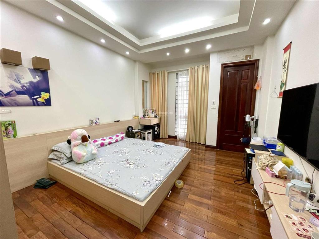Bán nhà phố thái hà, đống đa, phân lô ô tô tránh, gara, có vỉa hè, ở sướng, cực hiếm tầm tiền 13tỷ.