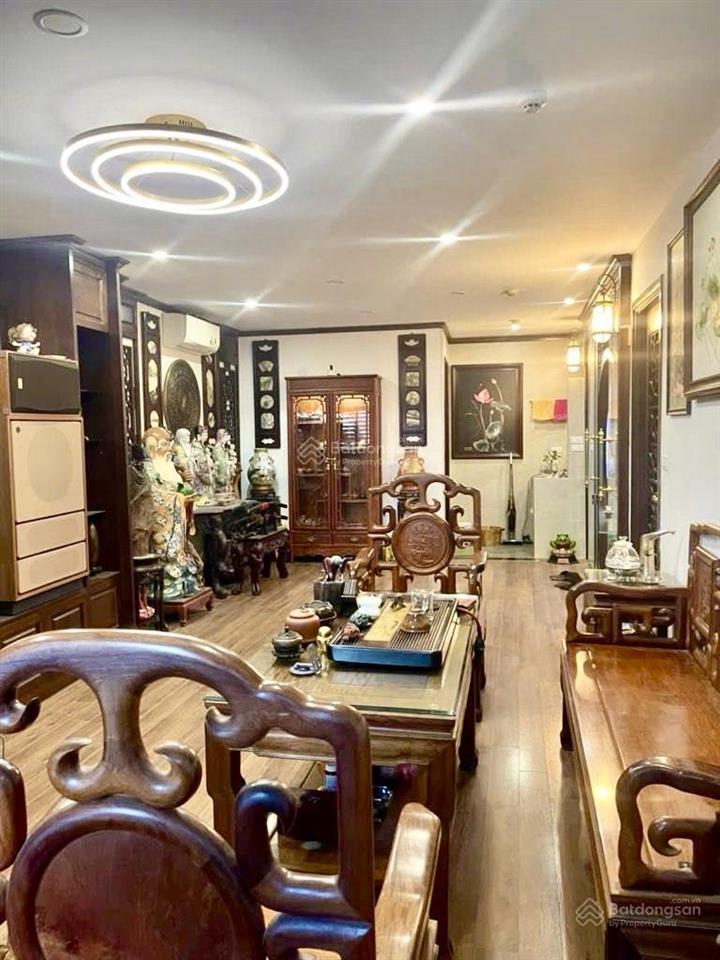 Chính chủ bán nhà phố trần quang diệu, hoàng cầu đống đa, 7 tầng thang máy, phân lô gara 2 ôtô.