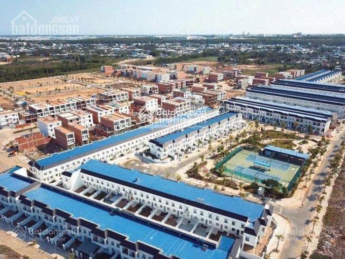 Chính chủ bán gấp lô ngay 25b đường chính 30m, 100m2. đã có sổ. tc 100%